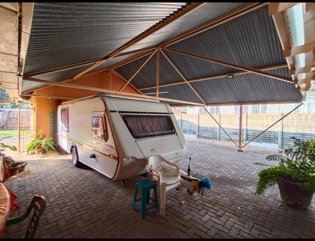 3 BEDROOM HOUSE FOR SALE IN DORANDIA